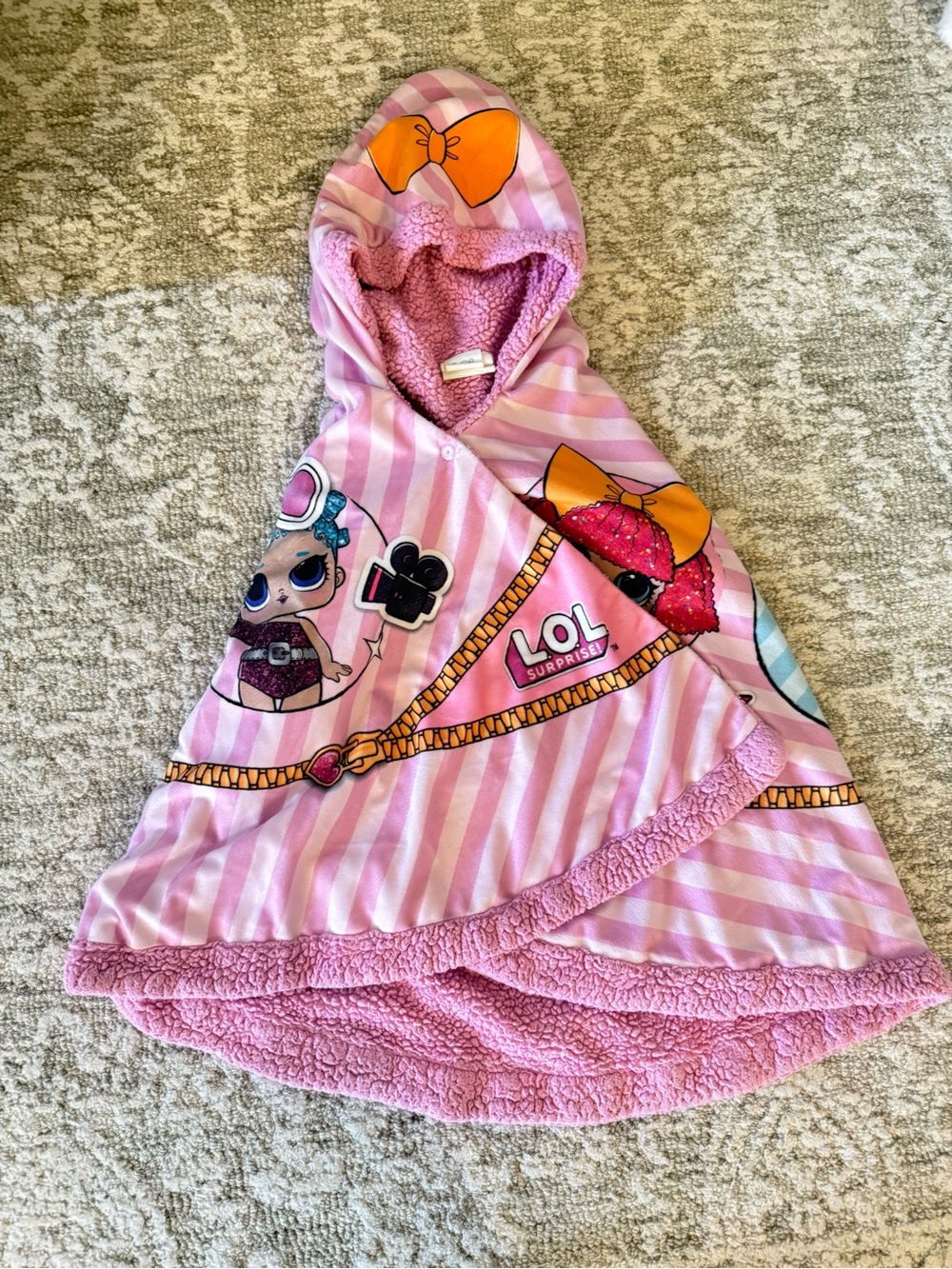 L.O.L. Surprise! Pink Hooded Kids Cape with Character Graphics